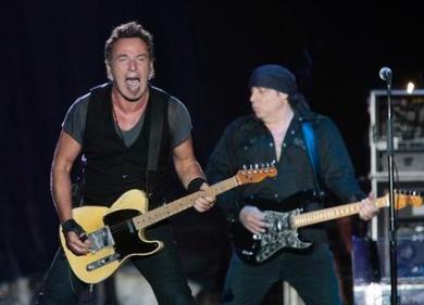 Bruce at the 'Roo 2009