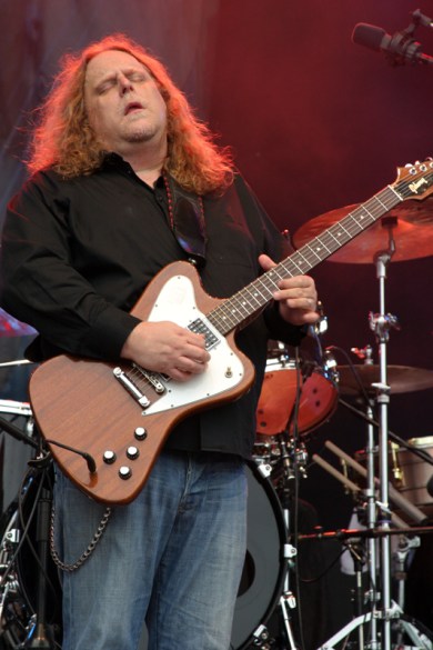 Warren Feelin' It In Finland